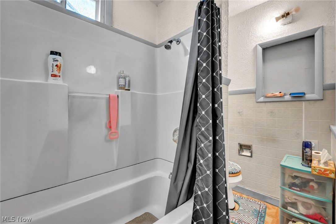 10402 Dove Avenue Cleveland OH 44105