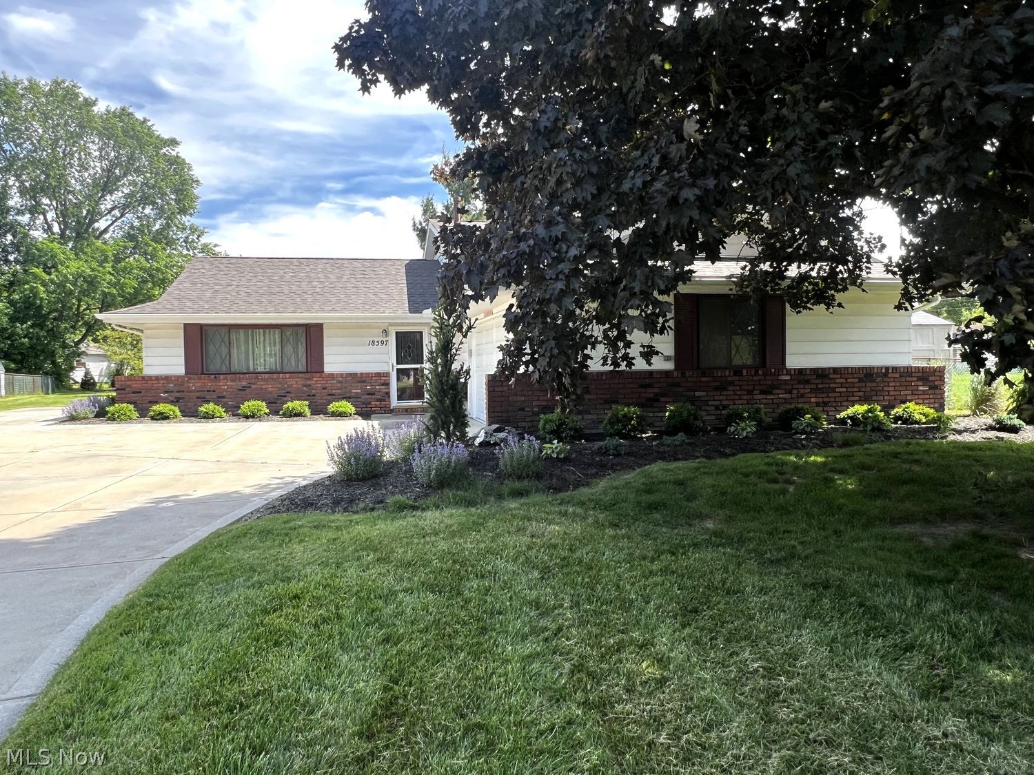 18597 Stafford Drive Strongsville OH 44149