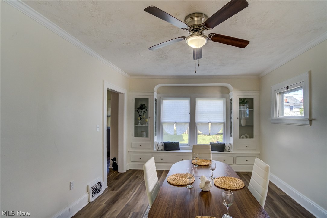 10105 Greenview Garfield Heights OH 44125