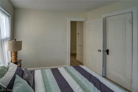 10105 Greenview Garfield Heights OH 44125