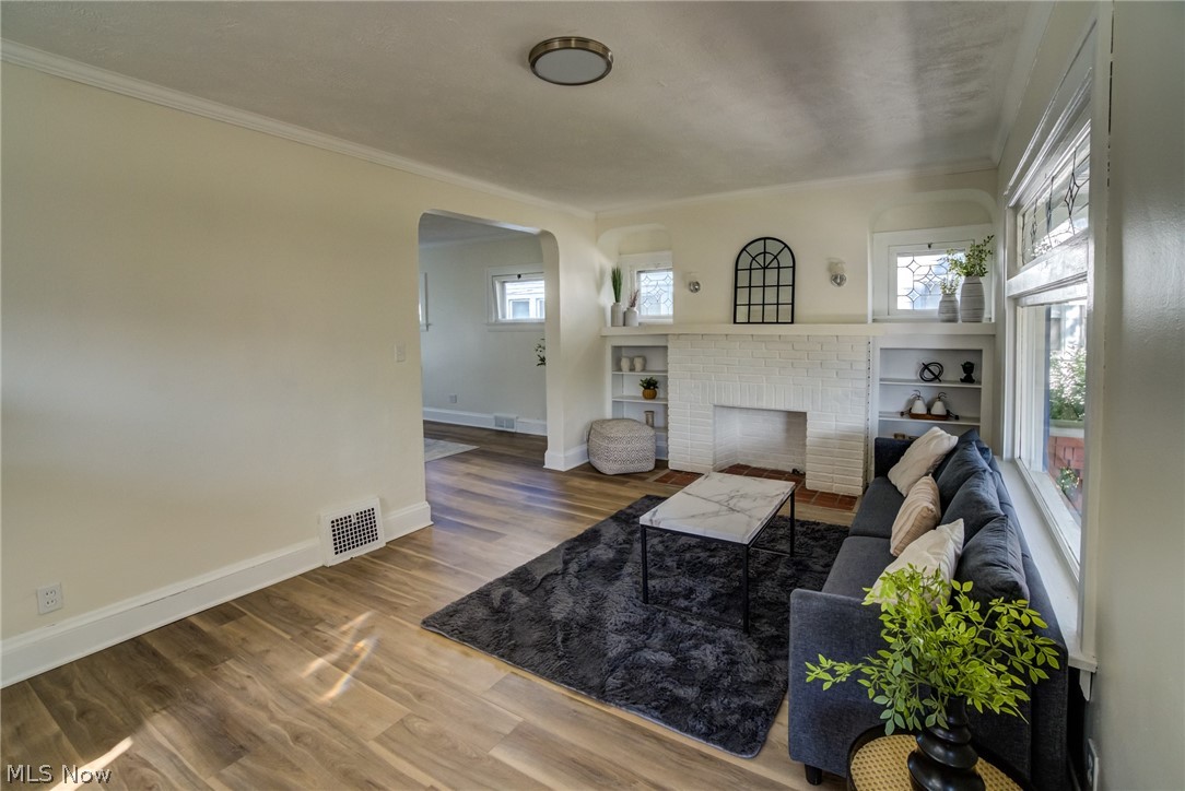 10105 Greenview Garfield Heights OH 44125
