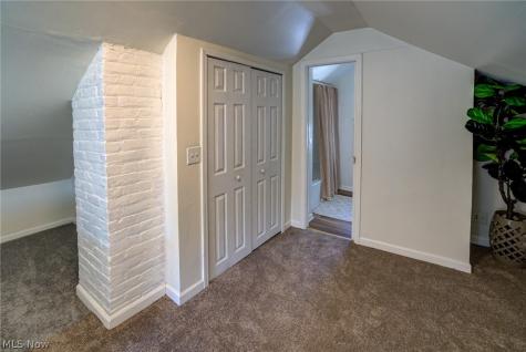 10105 Greenview Garfield Heights OH 44125
