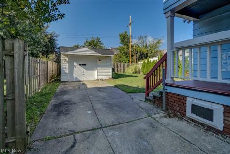 10105 Greenview Garfield Heights OH 44125