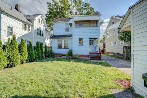10105 Greenview Garfield Heights OH 44125