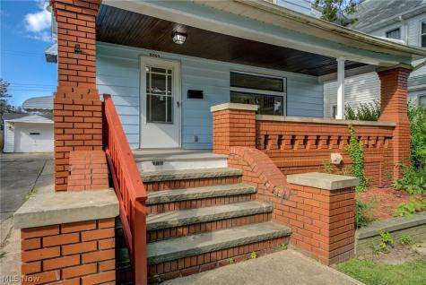 10105 Greenview Garfield Heights OH 44125