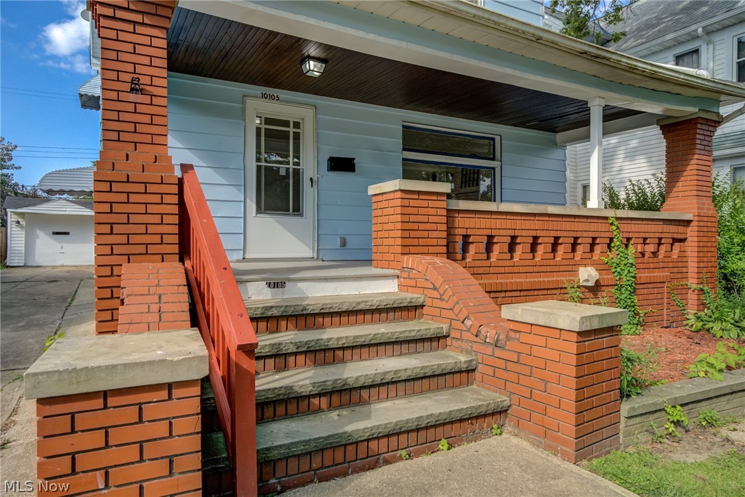 10105 Greenview Garfield Heights OH 44125