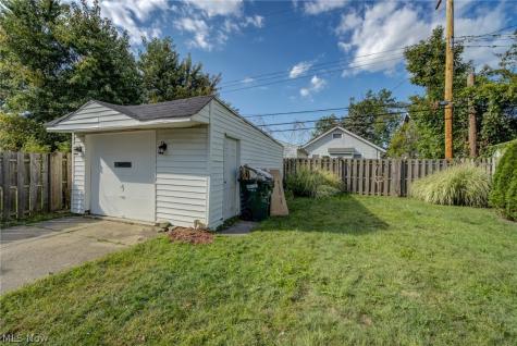 10105 Greenview Garfield Heights OH 44125