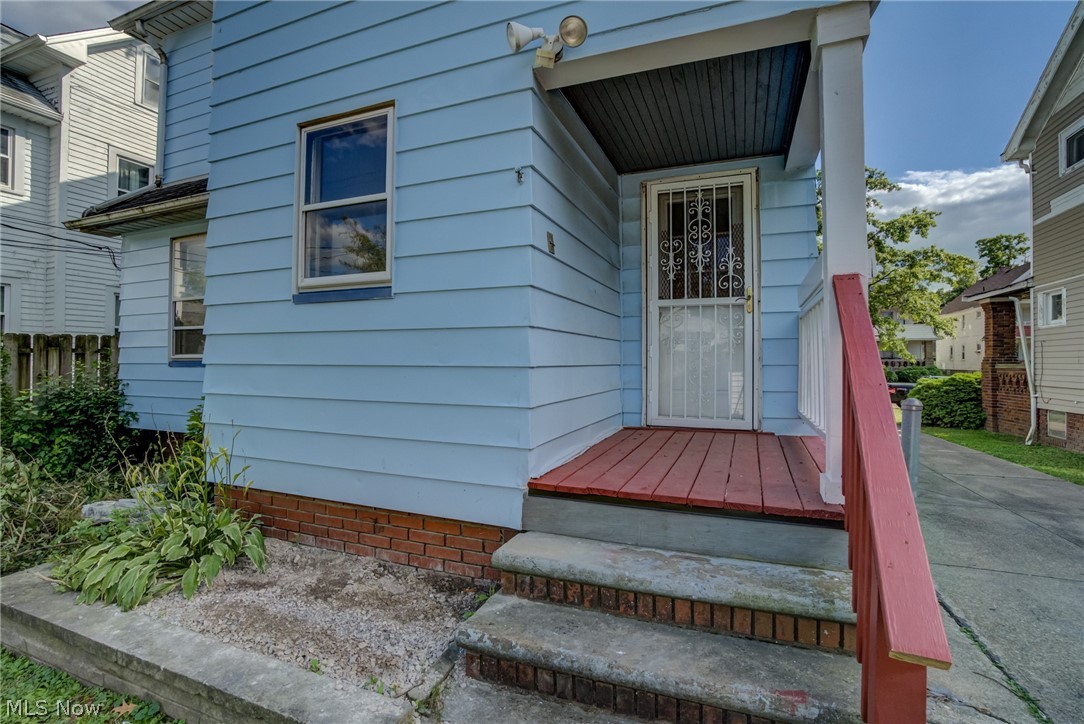 10105 Greenview Garfield Heights OH 44125