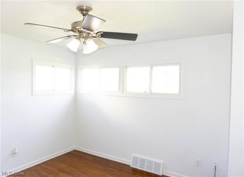 15401 Walvern Boulevard Maple Heights OH 44137