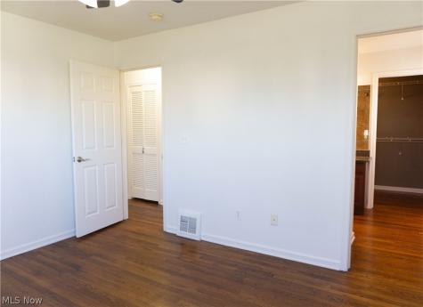 15401 Walvern Boulevard Maple Heights OH 44137