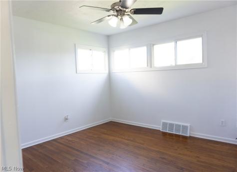 15401 Walvern Boulevard Maple Heights OH 44137
