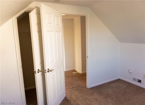 15401 Walvern Boulevard Maple Heights OH 44137
