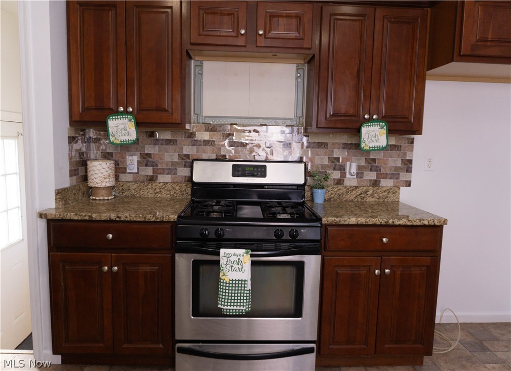15401 Walvern Boulevard Maple Heights OH 44137