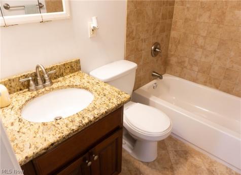 15401 Walvern Boulevard Maple Heights OH 44137