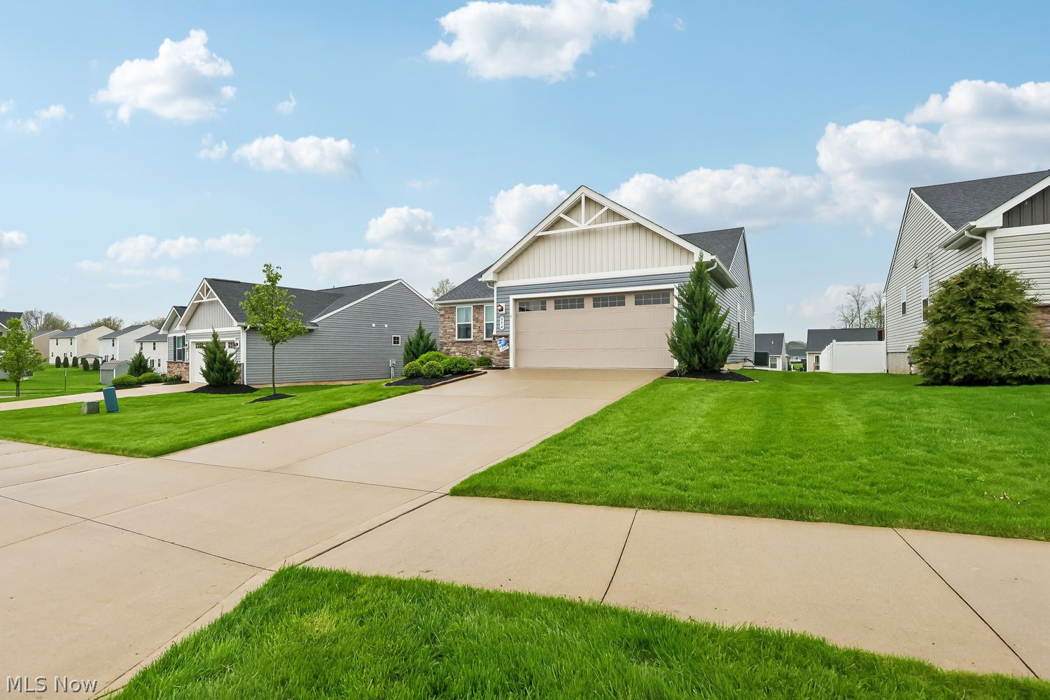 994 Shaw Avenue Akron OH 44312