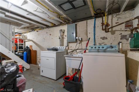 105 Westwood Avenue Akron OH 44302
