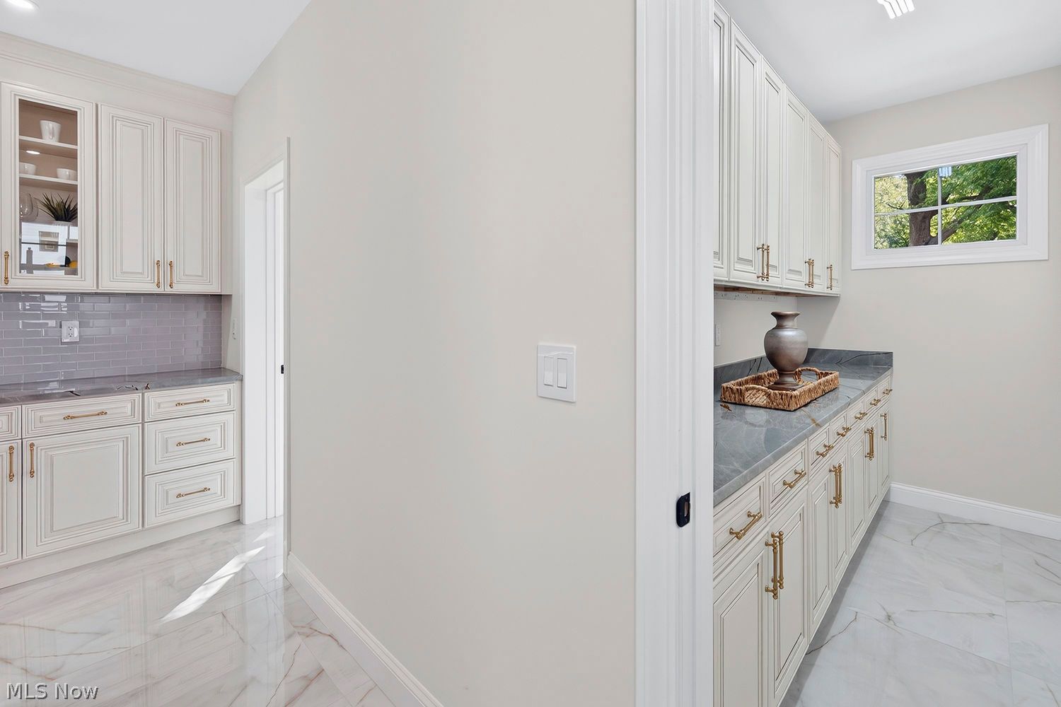 2368 Overlook Road Cleveland Heights OH 44106