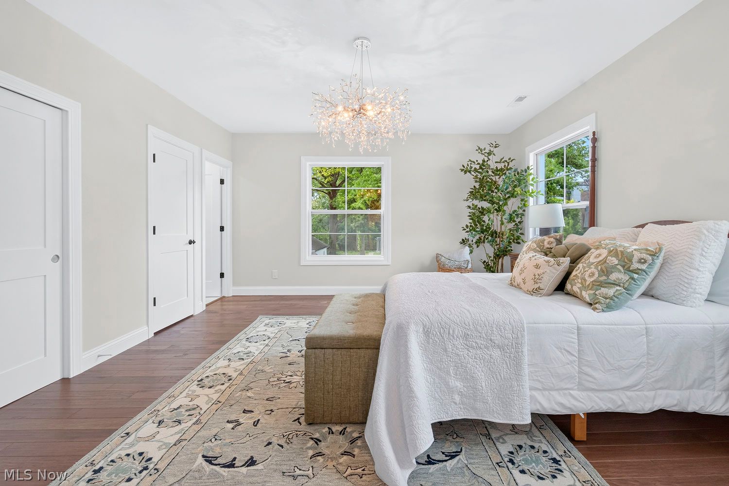 2368 Overlook Road Cleveland Heights OH 44106
