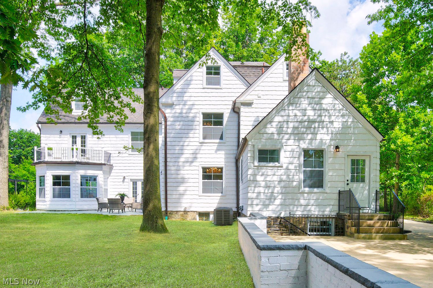 2368 Overlook Road Cleveland Heights OH 44106
