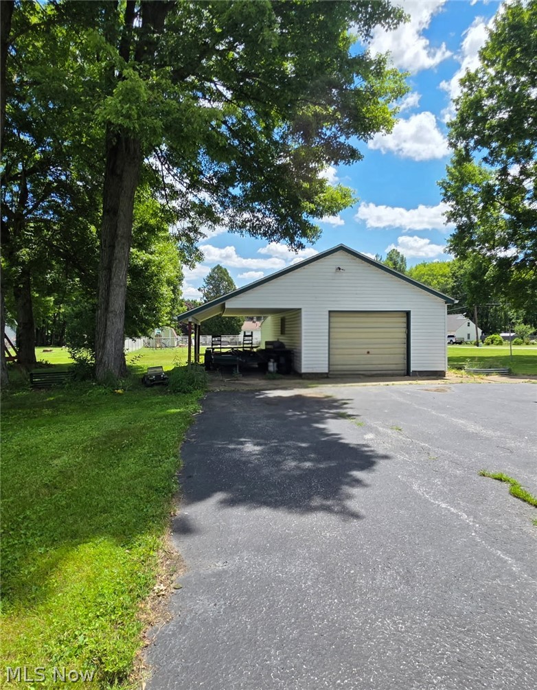 2335 W River Road Newton Falls OH 44444
