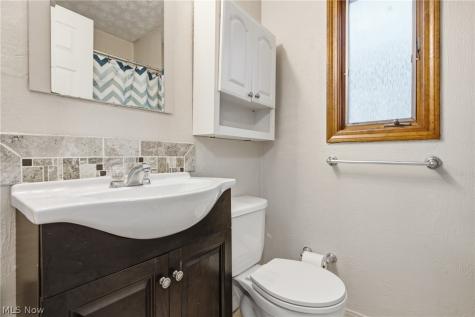 5733 Porter Road North Olmsted OH 44070