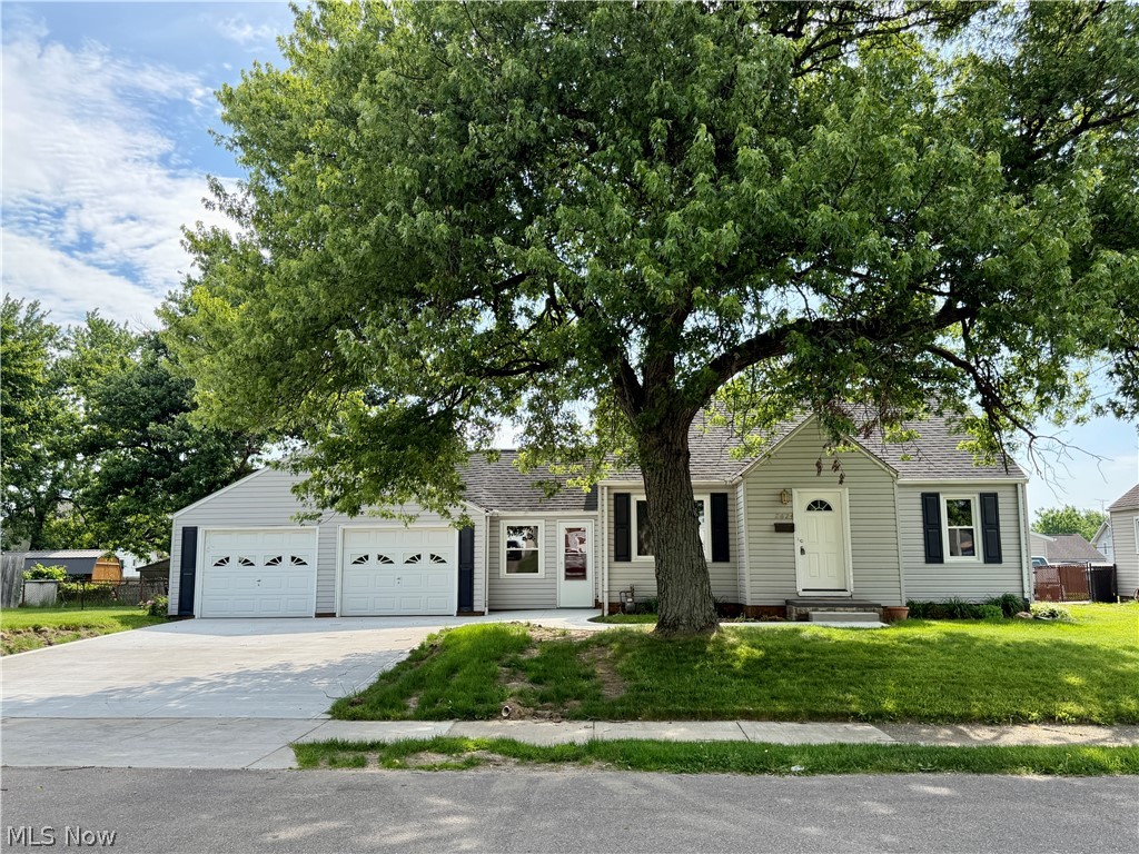 2624 Ellis Avenue NE Canton OH 44705
