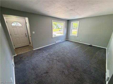 2624 Ellis Avenue NE Canton OH 44705