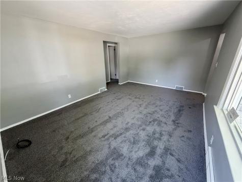 2624 Ellis Avenue NE Canton OH 44705