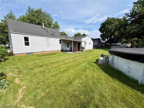 2624 Ellis Avenue NE Canton OH 44705