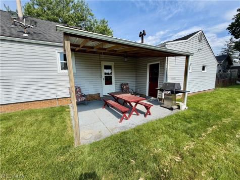 2624 Ellis Avenue NE Canton OH 44705