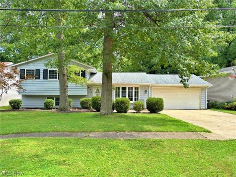 873 W Shore Boulevard Sheffield Lake OH 44054