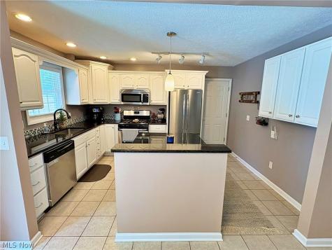 873 W Shore Boulevard Sheffield Lake OH 44054