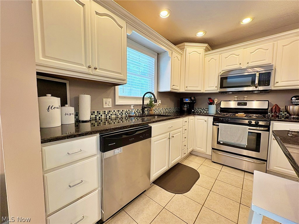 873 W Shore Boulevard Sheffield Lake OH 44054