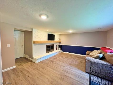 873 W Shore Boulevard Sheffield Lake OH 44054