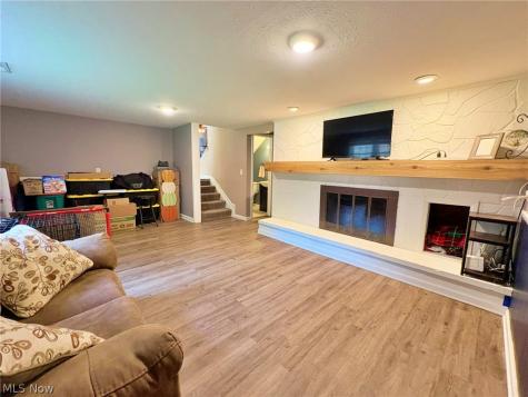873 W Shore Boulevard Sheffield Lake OH 44054