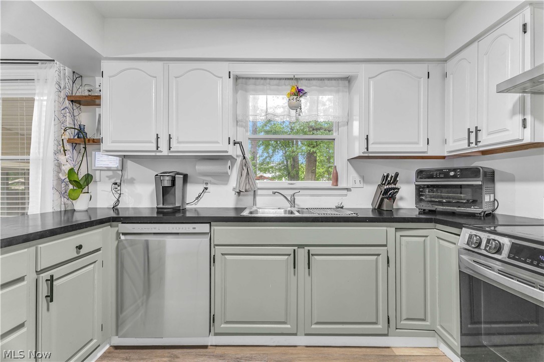 1009 Washington Drive Grafton OH 44044