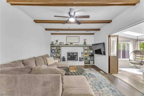 1009 Washington Drive Grafton OH 44044