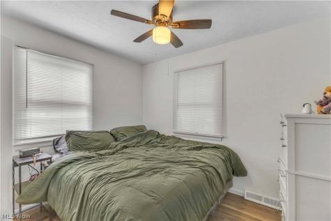 1009 Washington Drive Grafton OH 44044