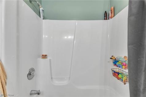 1009 Washington Drive Grafton OH 44044