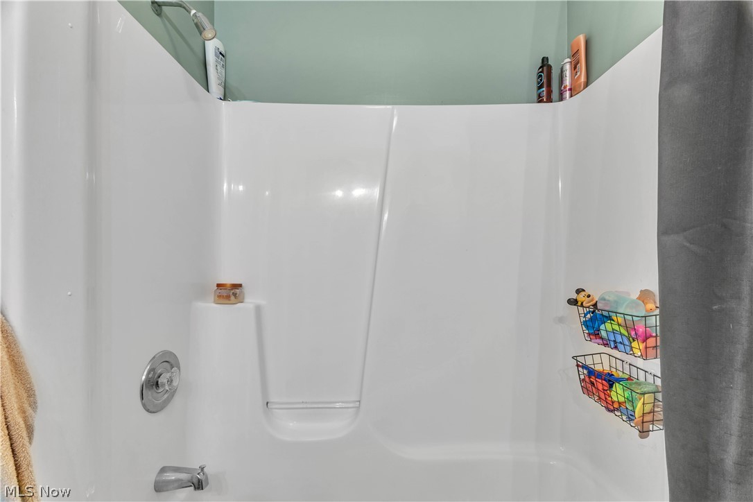 1009 Washington Drive Grafton OH 44044