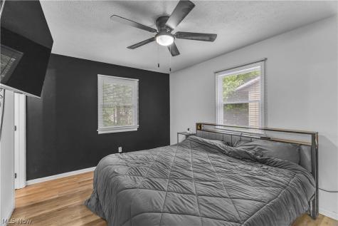 1009 Washington Drive Grafton OH 44044