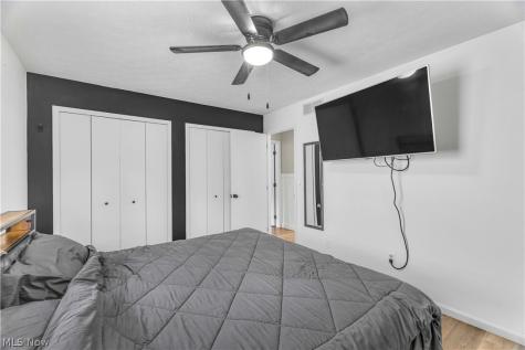1009 Washington Drive Grafton OH 44044