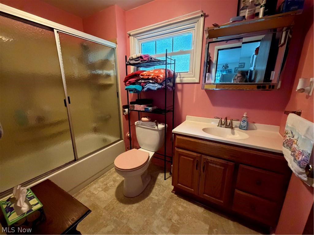 2804 Jefferson Street Rock Creek OH 44084