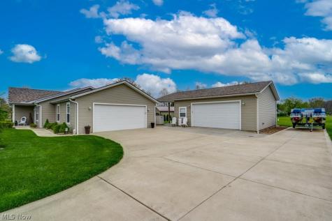 3283 Acuminata Drive West Salem OH 44287