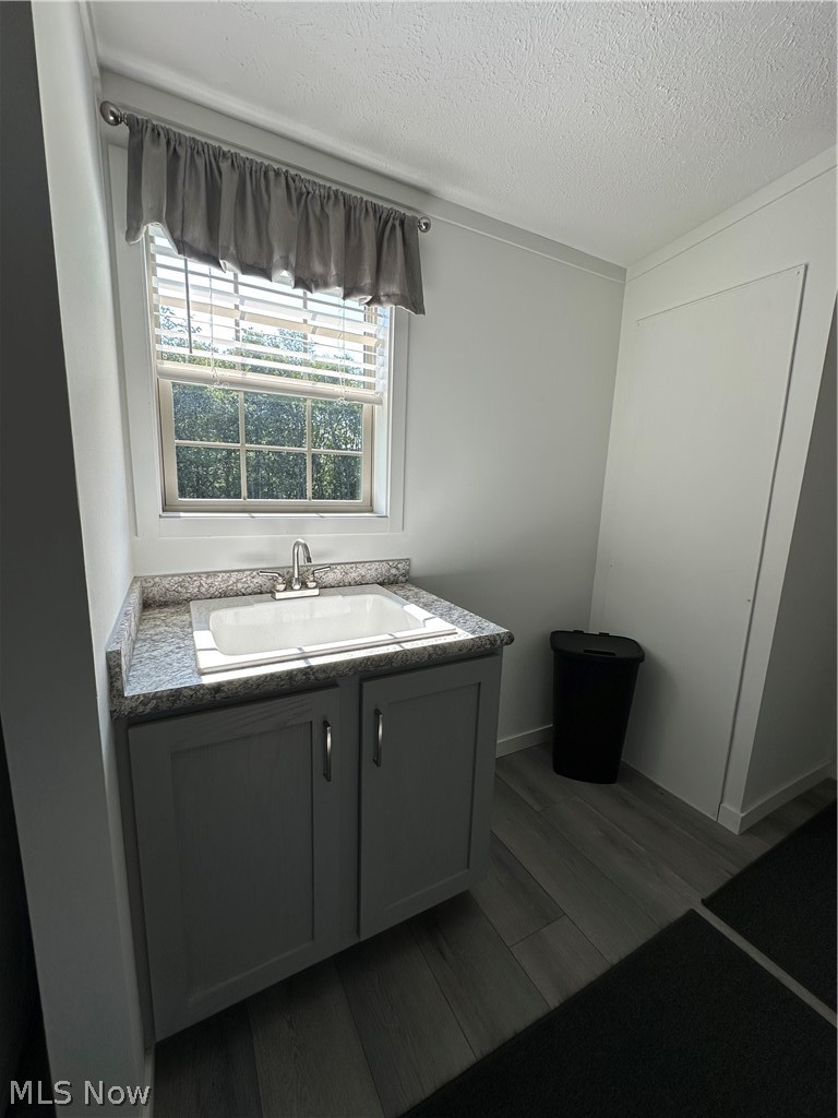 13542 Old Fredericktown Road East Liverpool OH 43920