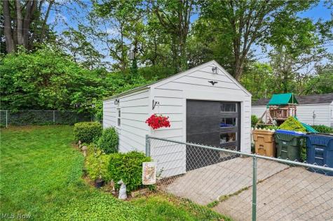 2044 26th Street Cuyahoga Falls OH 44223