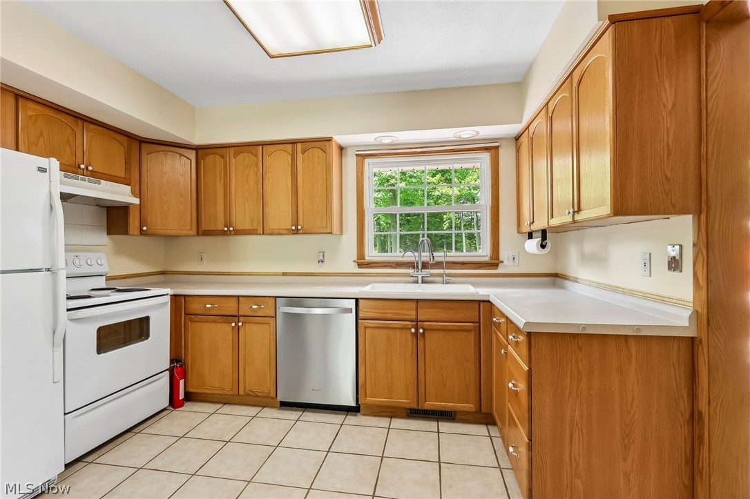 1638 S Cleveland Massillon Road Copley OH 44321