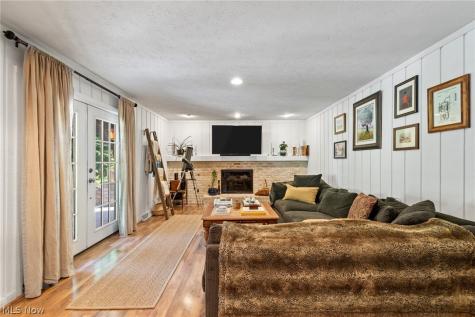 71 Parmelee Drive Hudson OH 44236