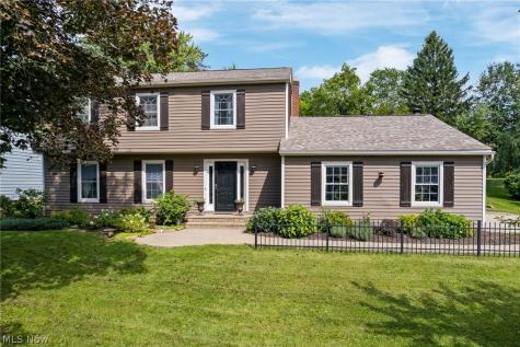 71 Parmelee Drive Hudson OH 44236