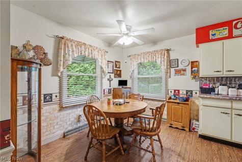693 Woodbrook Road Cuyahoga Falls OH 44223